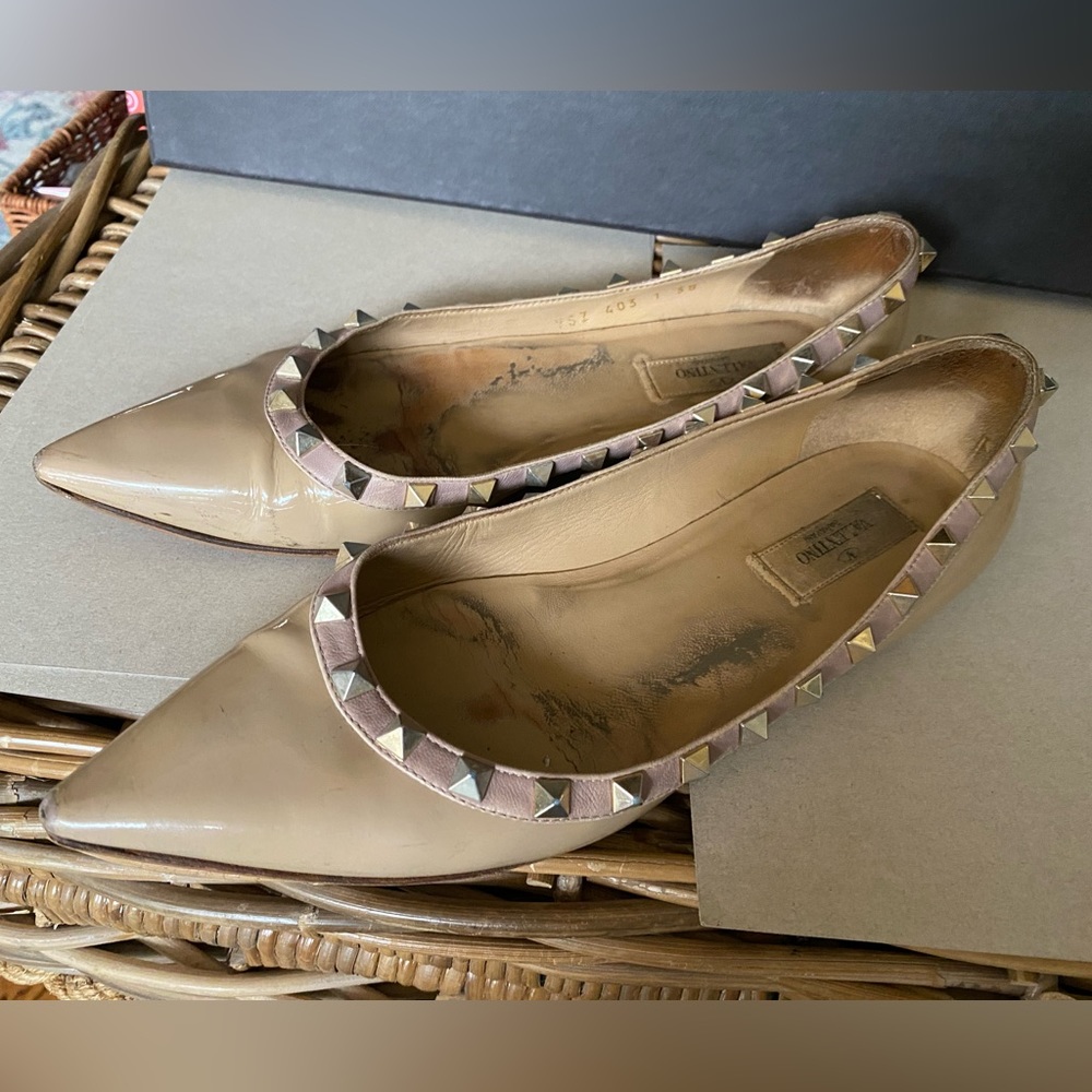 Valentino patent rockstud flats, sz 38
